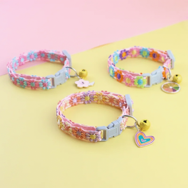 Lace Flower Decoration Pet Collar with Bell